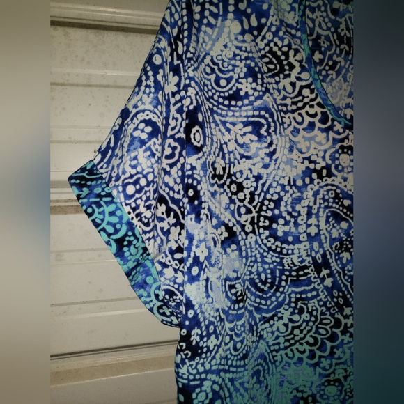 1X Plus Size Catherines Pretty Blue Paisely 💙 Shirt top blouse summer - Picture 3 of 5